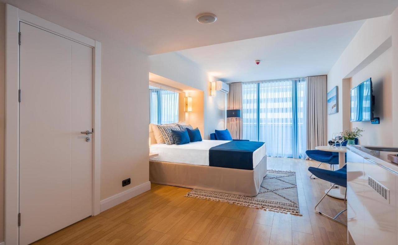Batumi Aparthotel Orbi Twin Skyscraper Bagian luar foto